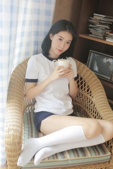 很黄很黄的喂奶小说